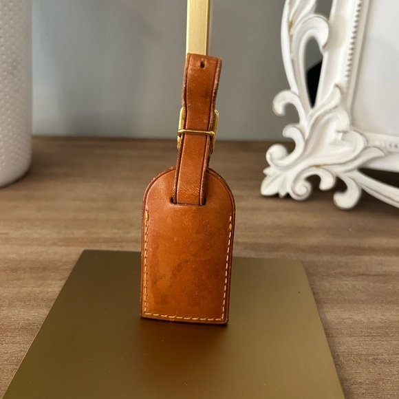 AUTHENTIC LV NAME TAGS - Picture 15 of 15